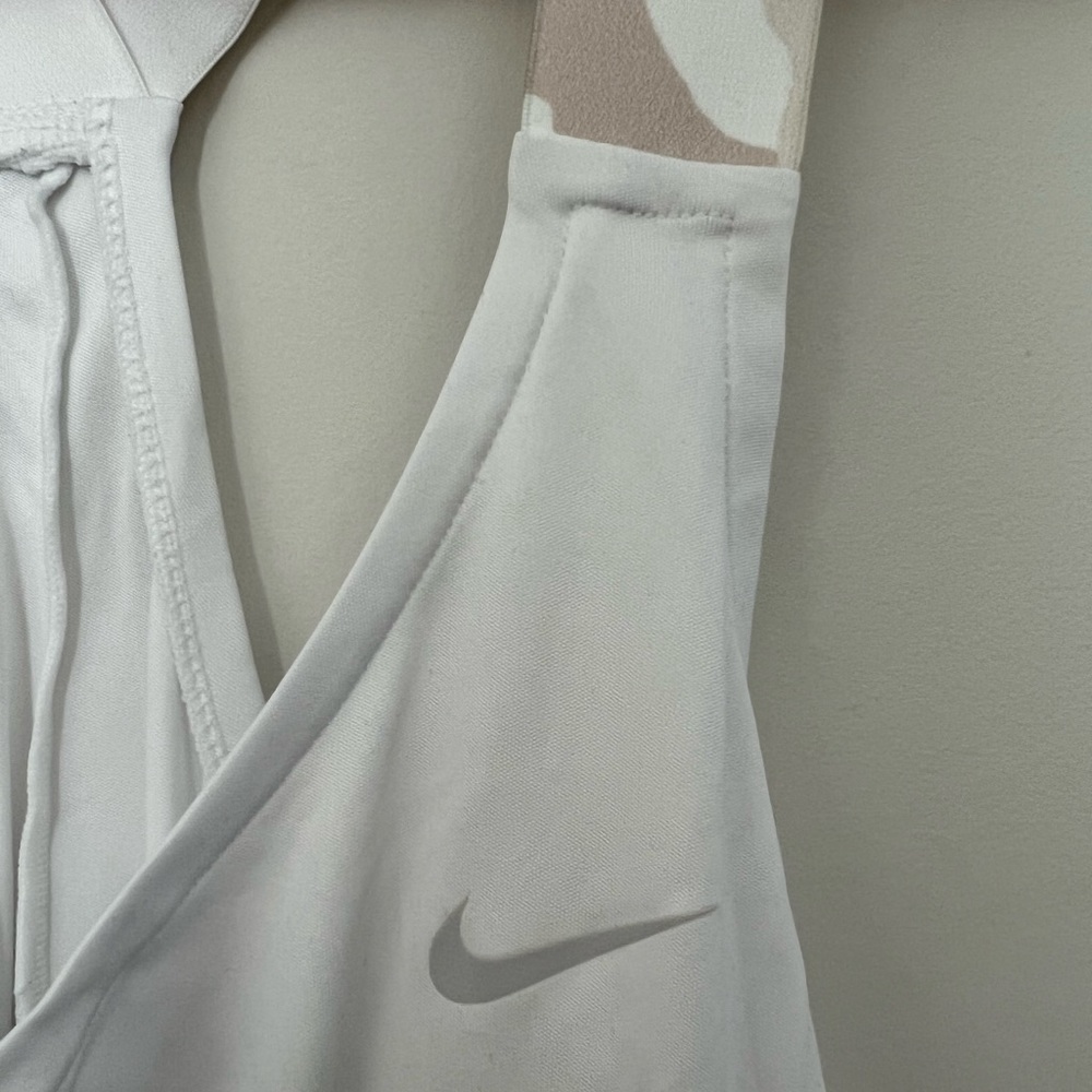Nike Racerback Workout Top - Picture 10 of 10